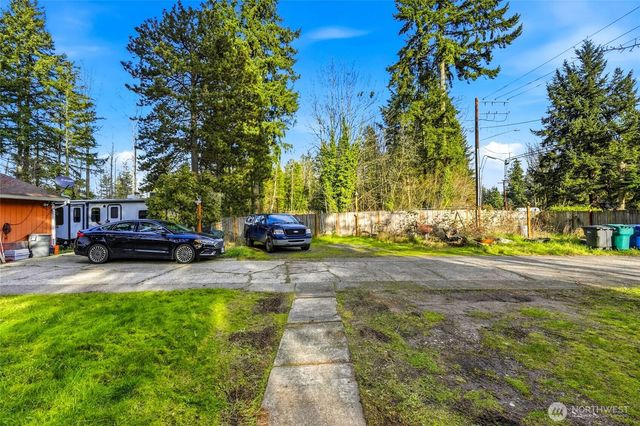 219 Meadow Pl SW, Everett, WA 98208