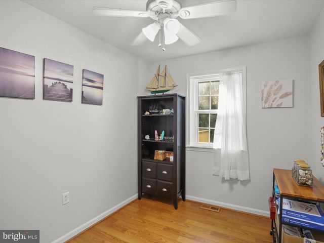 9 IVY CIR, Hanover, PA 17331