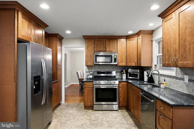 6 ONIONTOWN RD, Medford, NJ 08055
