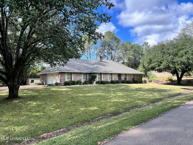 103 Stanton Hall Drive, Florence, MS 39073