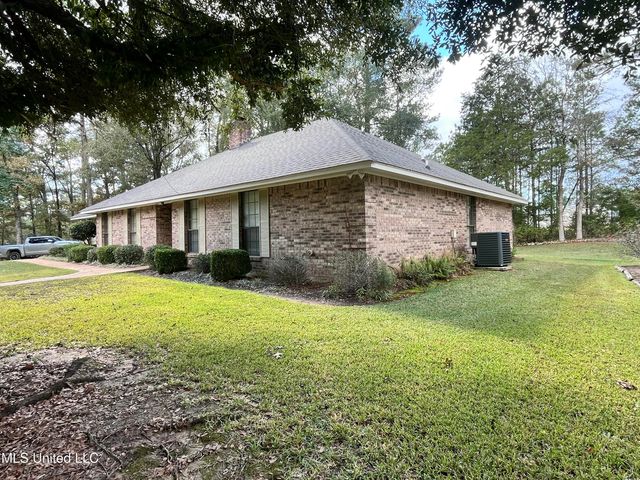 103 Stanton Hall Drive, Florence, MS 39073