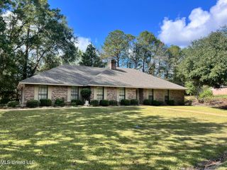 103 Stanton Hall Drive, Florence, MS 39073