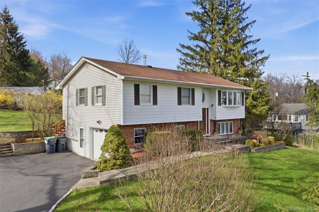 4 Westend Drive, Highland Mills, NY 10930