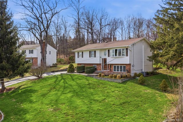 4 Westend Drive, Highland Mills, NY 10930
