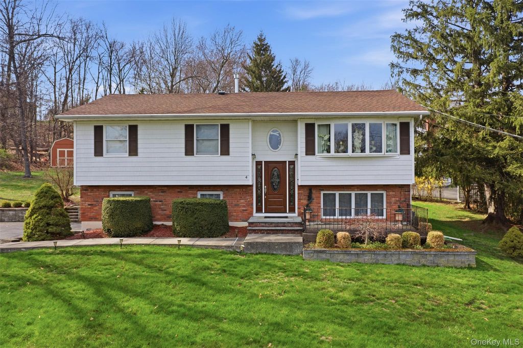 4 Westend Drive, Highland Mills, NY 10930