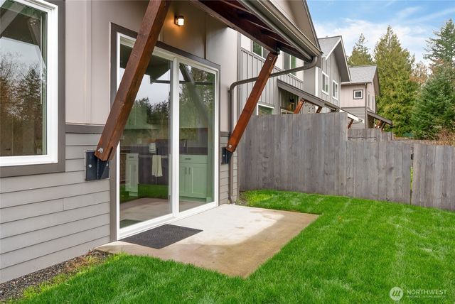 1884 Front Street, Lynden, WA 98264