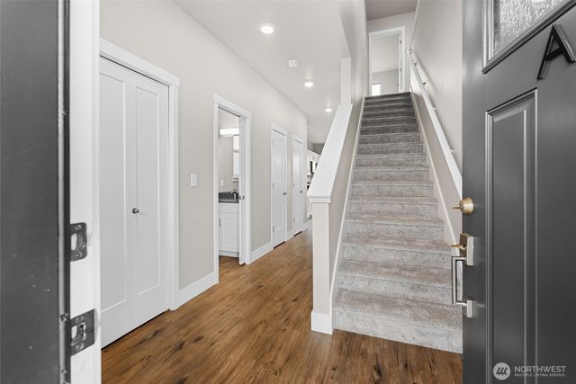 1884 Front Street, Lynden, WA 98264