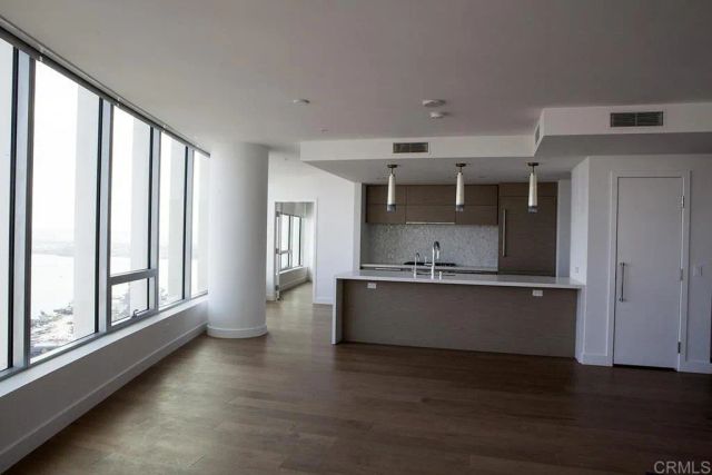 888 W E St, San Diego, CA 92101