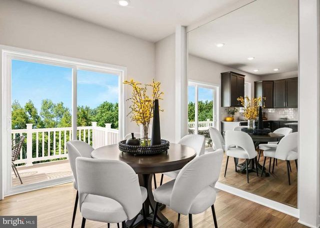 35 E FRONT ST, Bridgeport, PA 19405