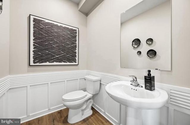 35 E FRONT ST, Bridgeport, PA 19405