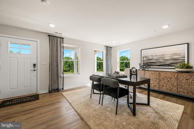 35 E FRONT ST, Bridgeport, PA 19405