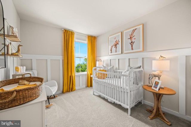 35 E FRONT ST, Bridgeport, PA 19405