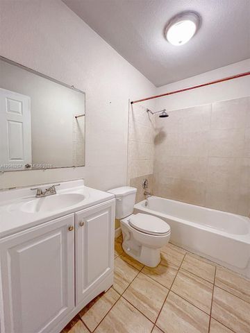 4648 NW 9th Drive 4648, Plantation, FL 33317