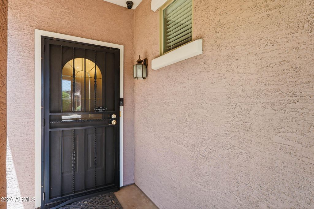 Image 4 of property listing at 3722 E KRISTAL Way, Phoenix, AZ 85050