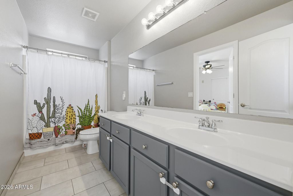 Image 44 of property listing at 3722 E KRISTAL Way, Phoenix, AZ 85050