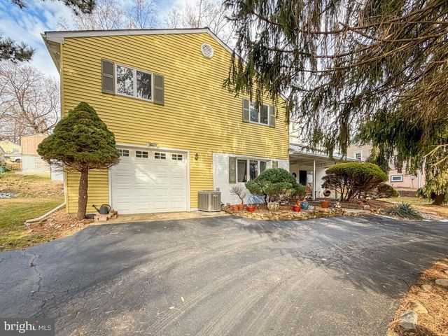 3676 SPRUCE AVE, Feasterville Trevose, PA 19053