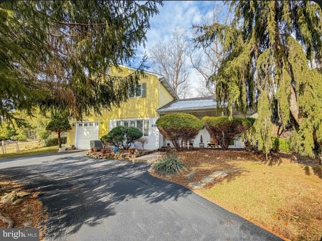 3676 SPRUCE AVE, Feasterville Trevose, PA 19053