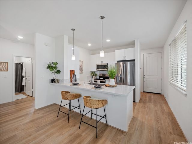94-1133 Halekukui Street 8, Waipahu, HI 96797