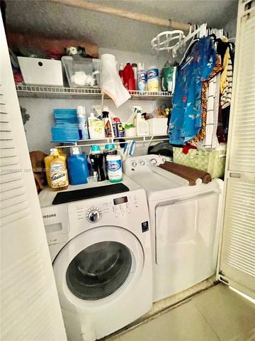 8255 Lake Dr 102, Doral, FL 33166