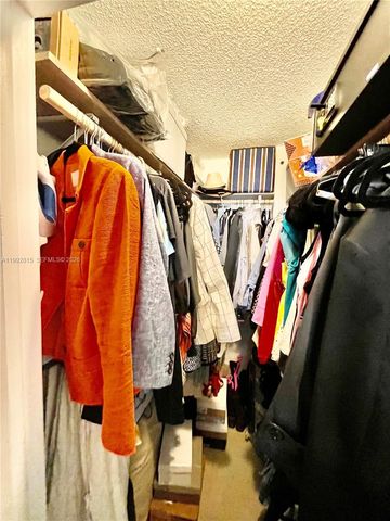 8255 Lake Dr 102, Doral, FL 33166