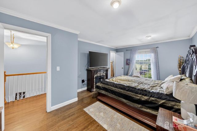 323 Gill Lane 10B, Iselin, NJ 08830