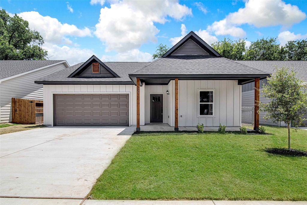 2511 Birdell Court, Fort Worth, TX 76105