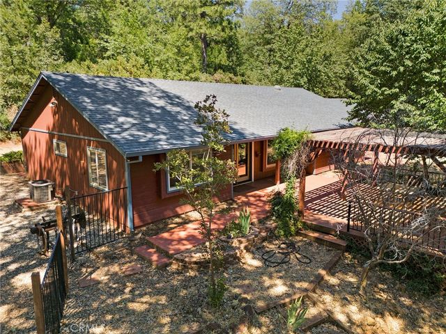 4940 Papaya Road, Forest Ranch, CA 95942