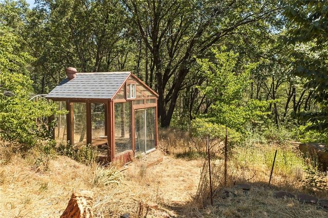 4940 Papaya Road, Forest Ranch, CA 95942