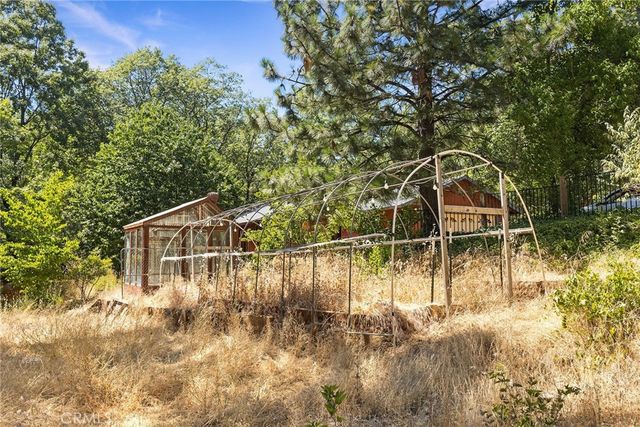 4940 Papaya Road, Forest Ranch, CA 95942