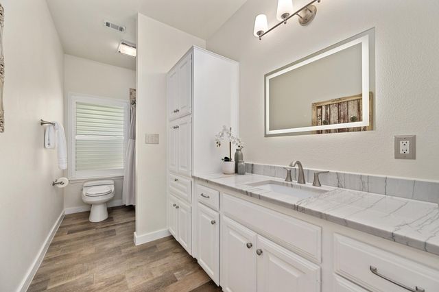 405 Ridgecrest RD, Georgetown, TX 78628