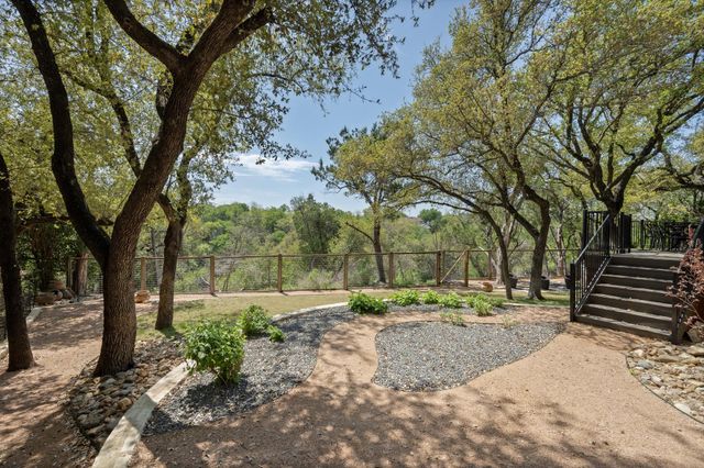 405 Ridgecrest RD, Georgetown, TX 78628