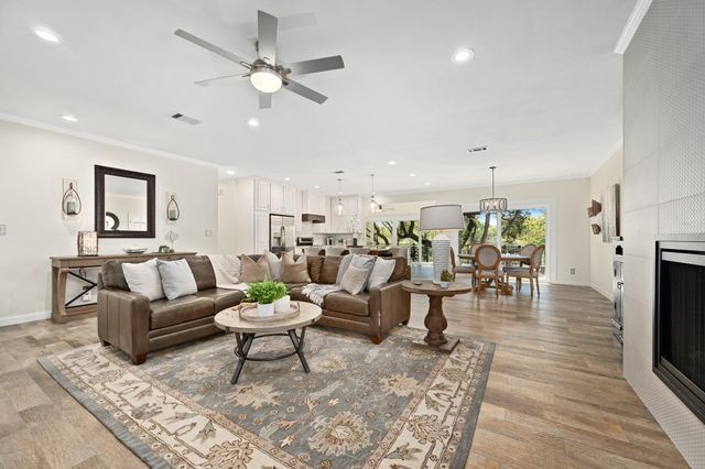 405 Ridgecrest RD, Georgetown, TX 78628