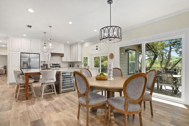 405 Ridgecrest RD, Georgetown, TX 78628