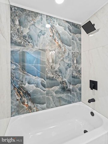 12217 SWEET BRIAR RD, Philadelphia, PA 19154