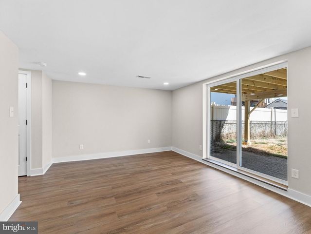 12217 SWEET BRIAR RD, Philadelphia, PA 19154