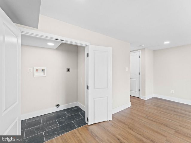 12217 SWEET BRIAR RD, Philadelphia, PA 19154