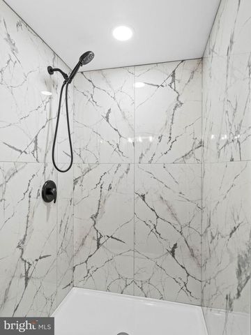 12217 SWEET BRIAR RD, Philadelphia, PA 19154