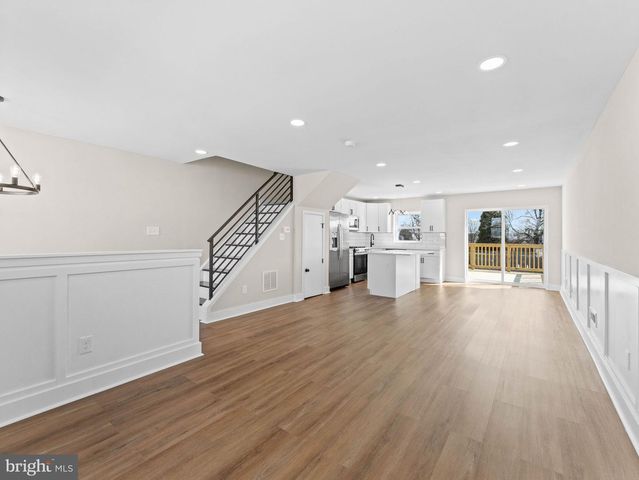 12217 SWEET BRIAR RD, Philadelphia, PA 19154