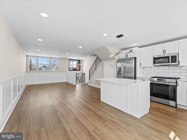 12217 SWEET BRIAR RD, Philadelphia, PA 19154