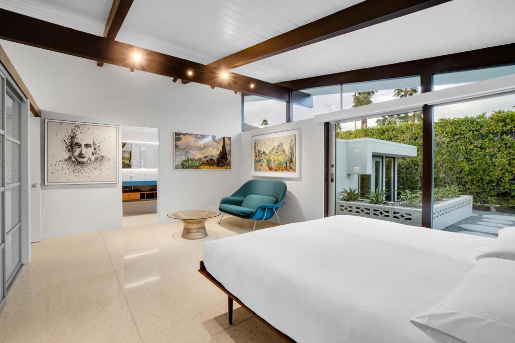 Image 21 of property listing at 992 E La Jolla Road, Palm Springs, CA 92264