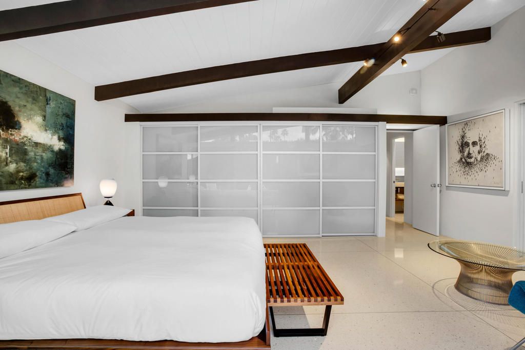 Image 22 of property listing at 992 E La Jolla Road, Palm Springs, CA 92264