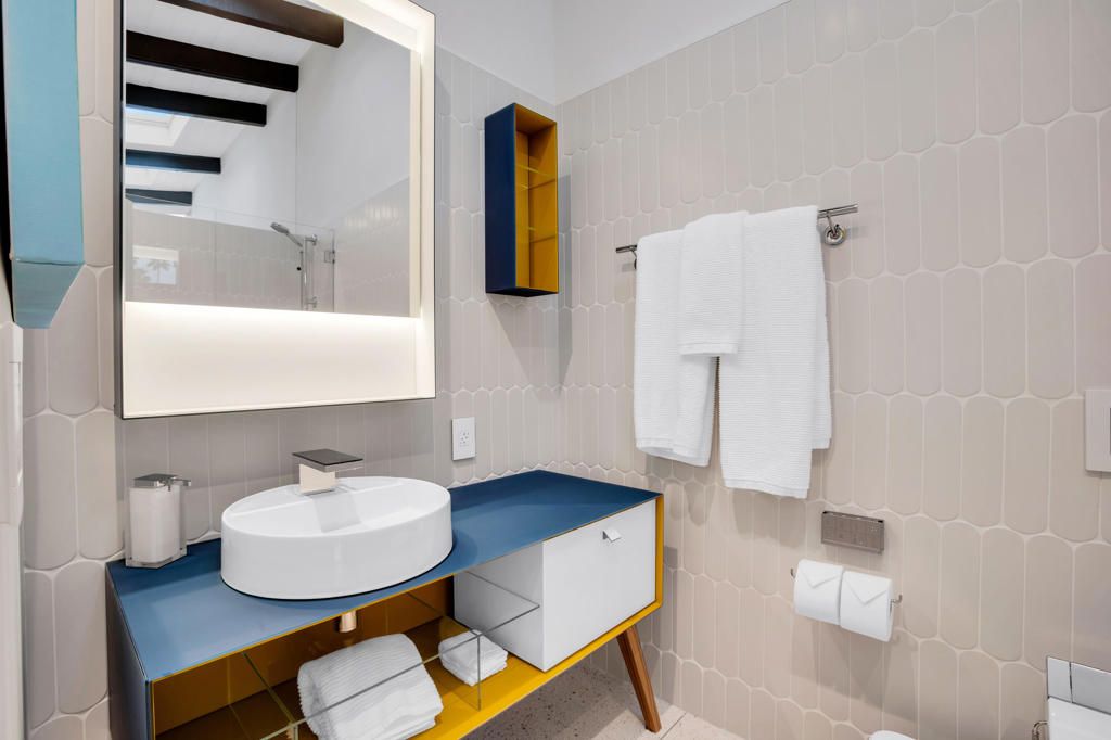 Image 29 of property listing at 992 E La Jolla Road, Palm Springs, CA 92264