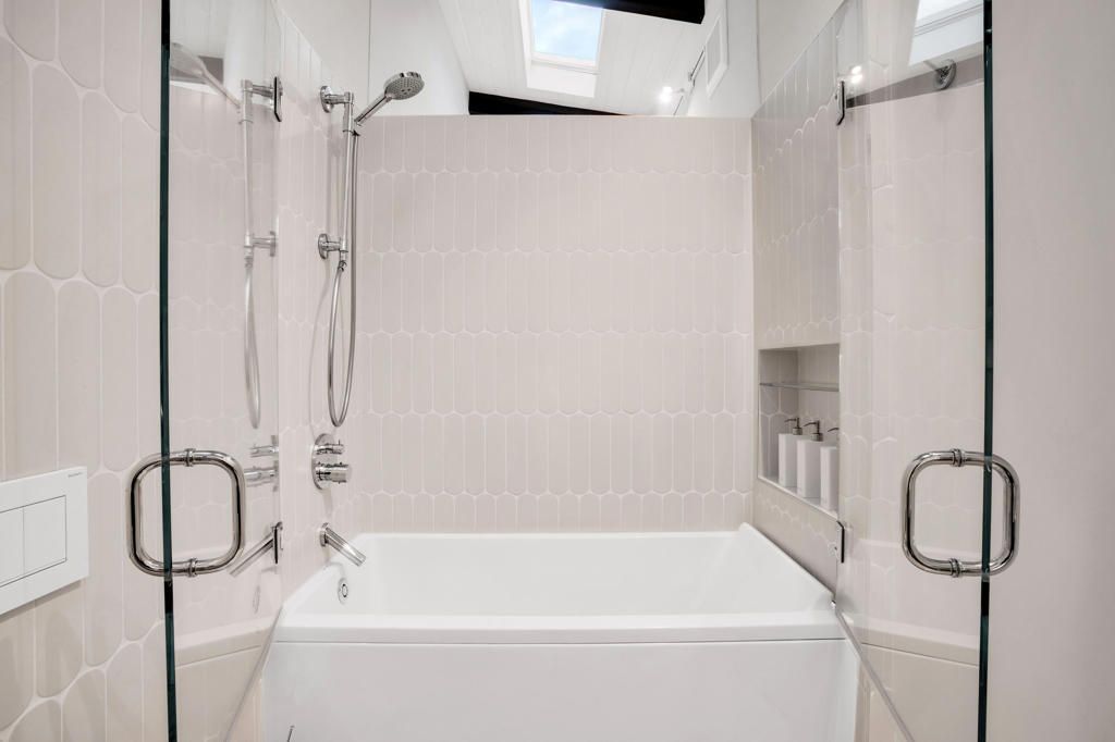 Image 30 of property listing at 992 E La Jolla Road, Palm Springs, CA 92264