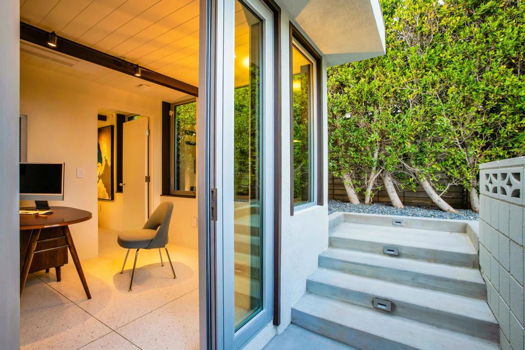 Image 36 of property listing at 992 E La Jolla Road, Palm Springs, CA 92264