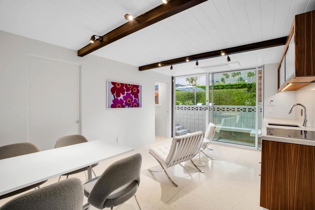 Image 41 of property listing at 992 E La Jolla Road, Palm Springs, CA 92264