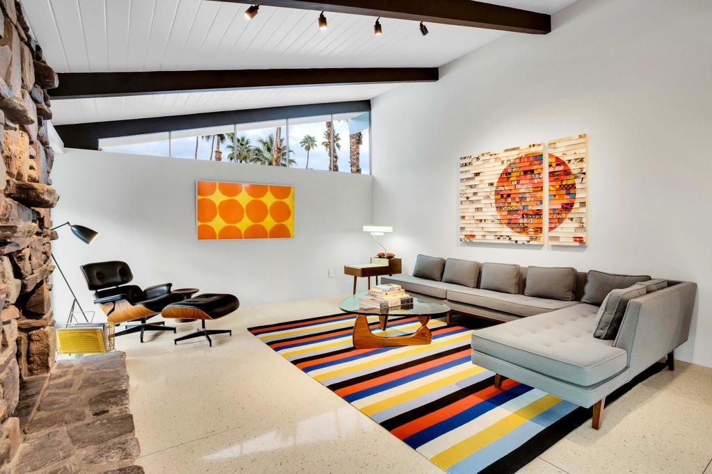 Image 8 of property listing at 992 E La Jolla Road, Palm Springs, CA 92264