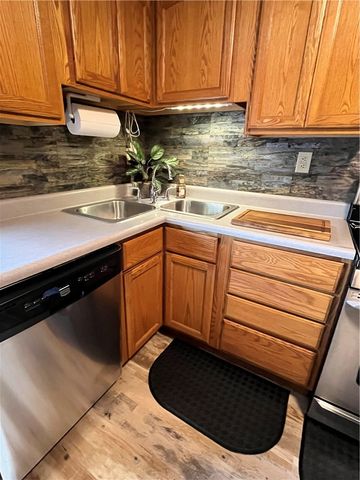 215 Harrison, Glassport, PA 15045
