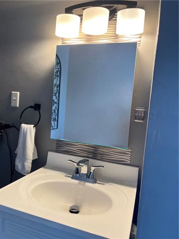 215 Harrison, Glassport, PA 15045