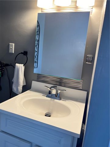 215 Harrison, Glassport, PA 15045