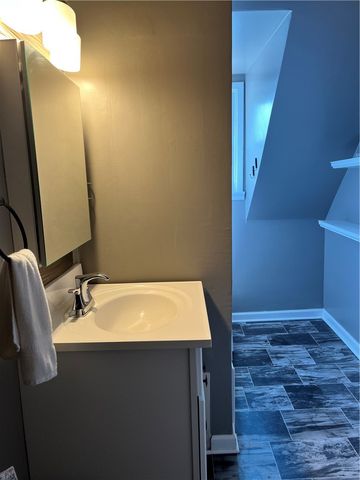 215 Harrison, Glassport, PA 15045